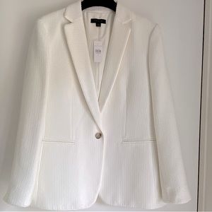 Ann Taylor white waffle pattern blazer. Size 14